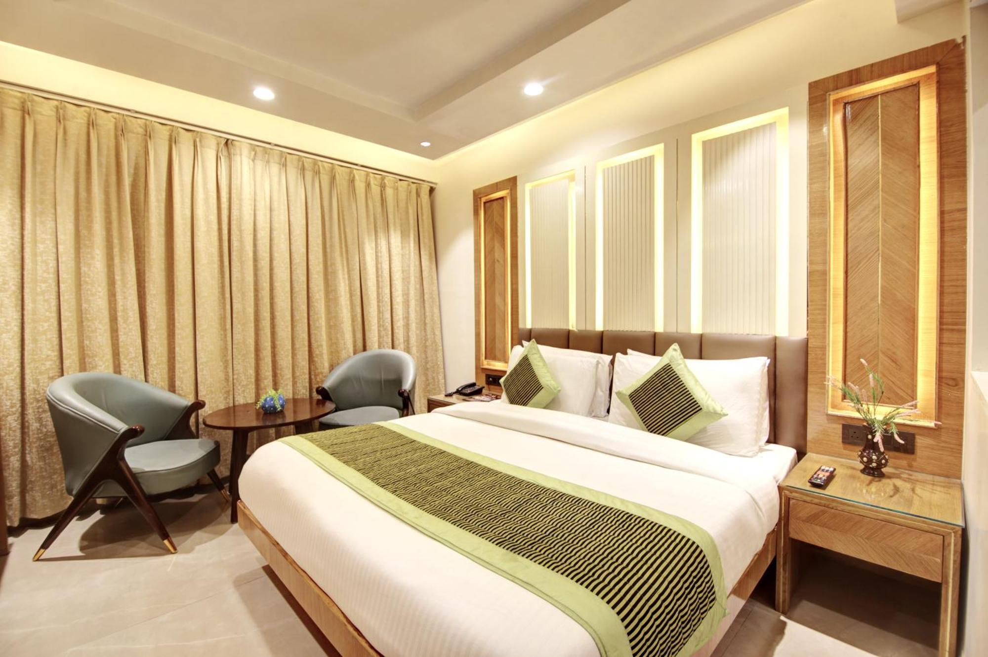 Hotel Krishna Plaza 'New Delhi' - By M S Hospitality Zewnętrze zdjęcie