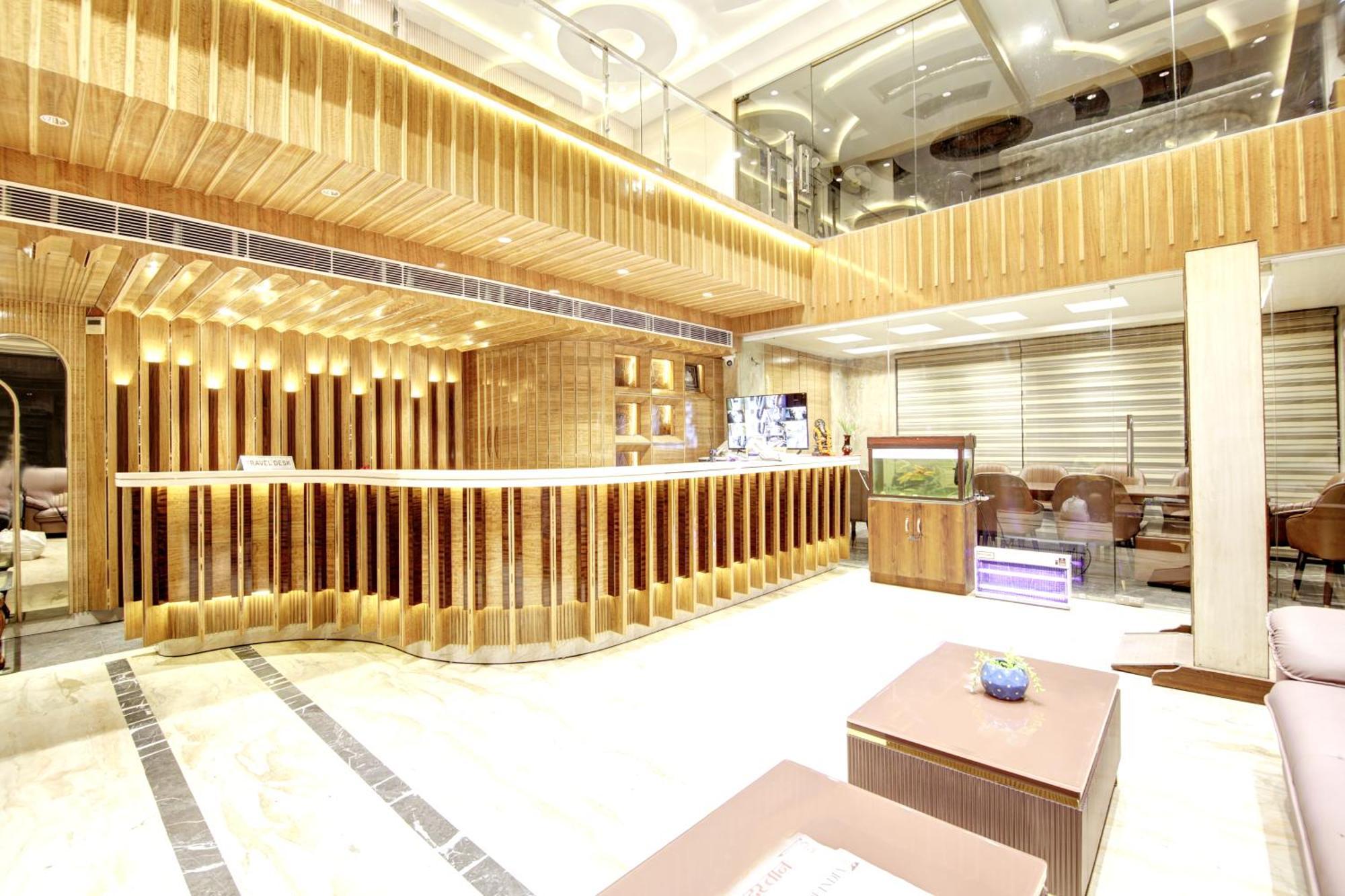 Hotel Krishna Plaza 'New Delhi' - By M S Hospitality Zewnętrze zdjęcie