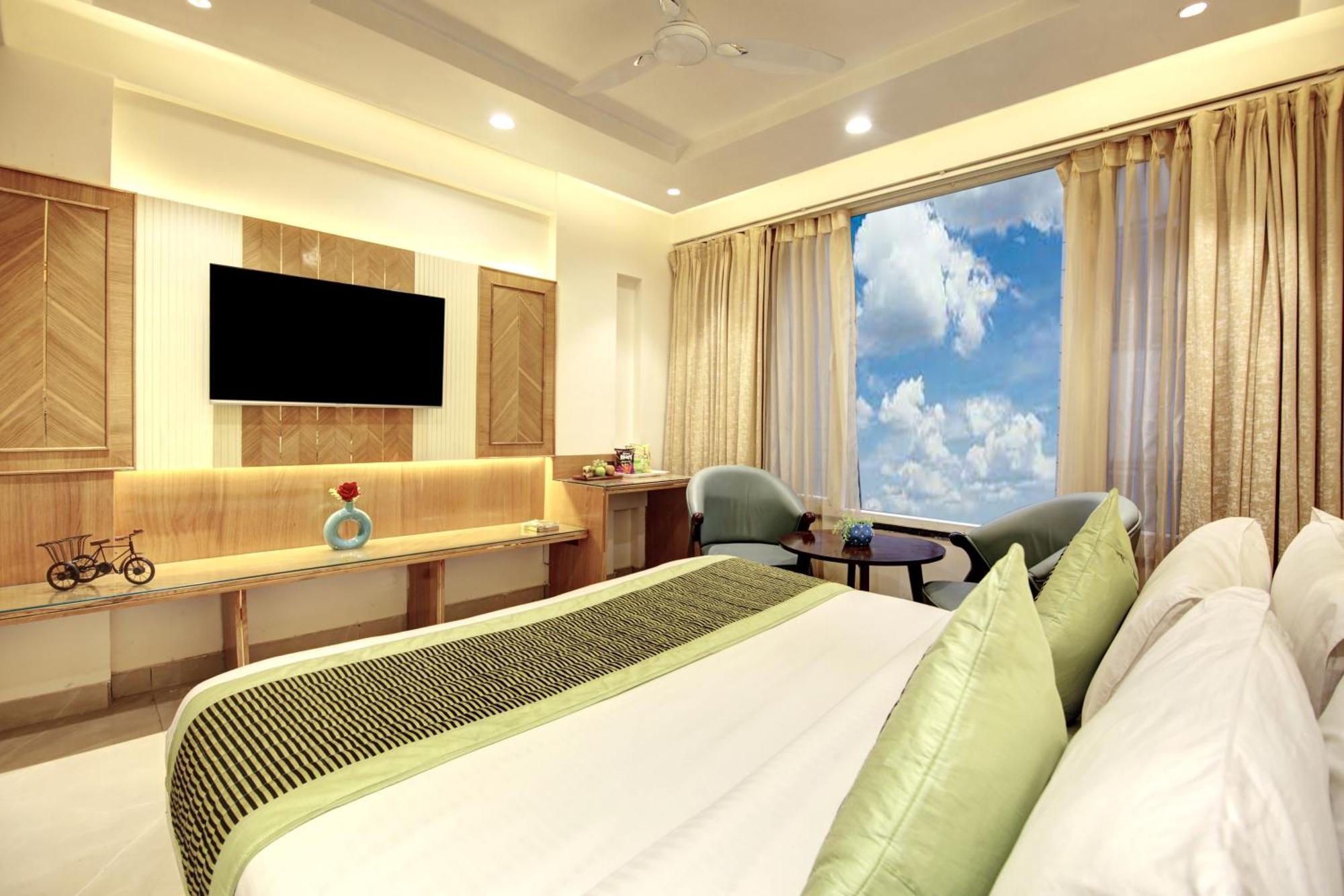 Hotel Krishna Plaza 'New Delhi' - By M S Hospitality Zewnętrze zdjęcie