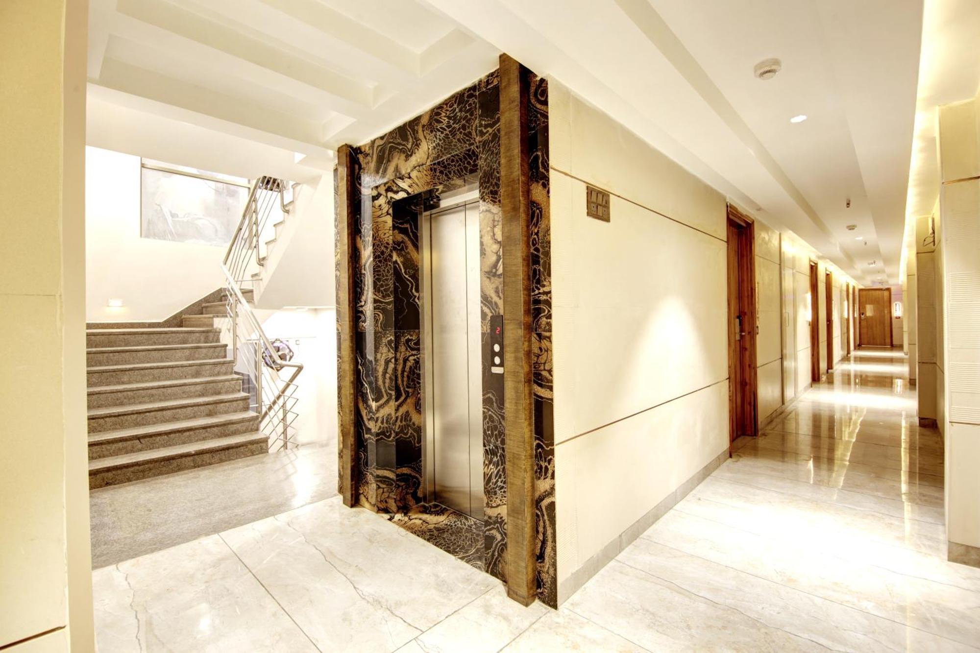 Hotel Krishna Plaza 'New Delhi' - By M S Hospitality Zewnętrze zdjęcie