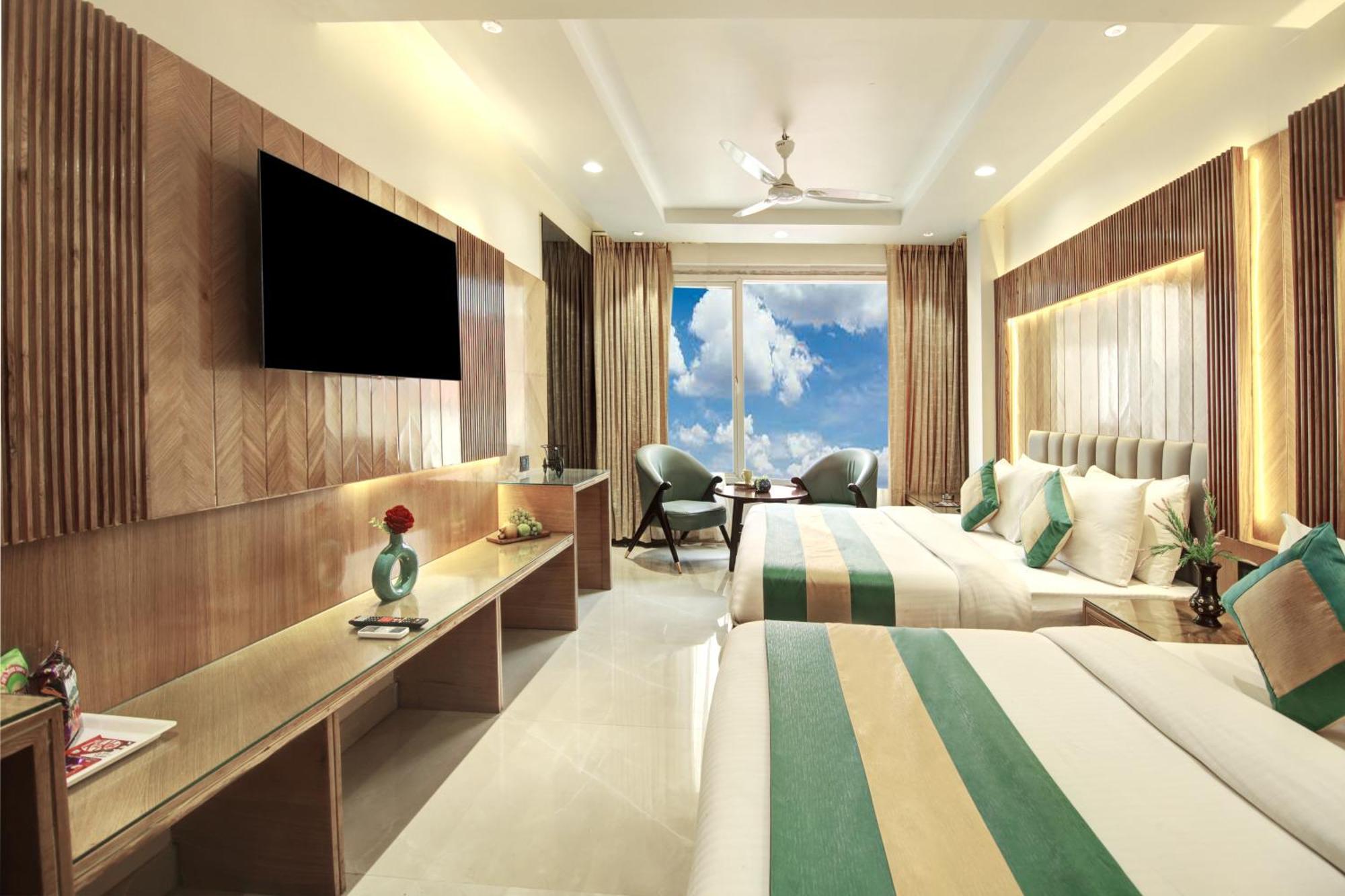 Hotel Krishna Plaza 'New Delhi' - By M S Hospitality Zewnętrze zdjęcie